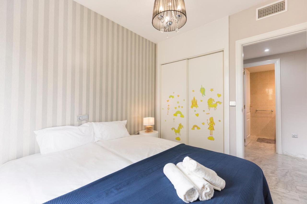 4 Bedroom Apartment In Puerto Banus 150 Meters From The Beach Marbella Exteriör bild